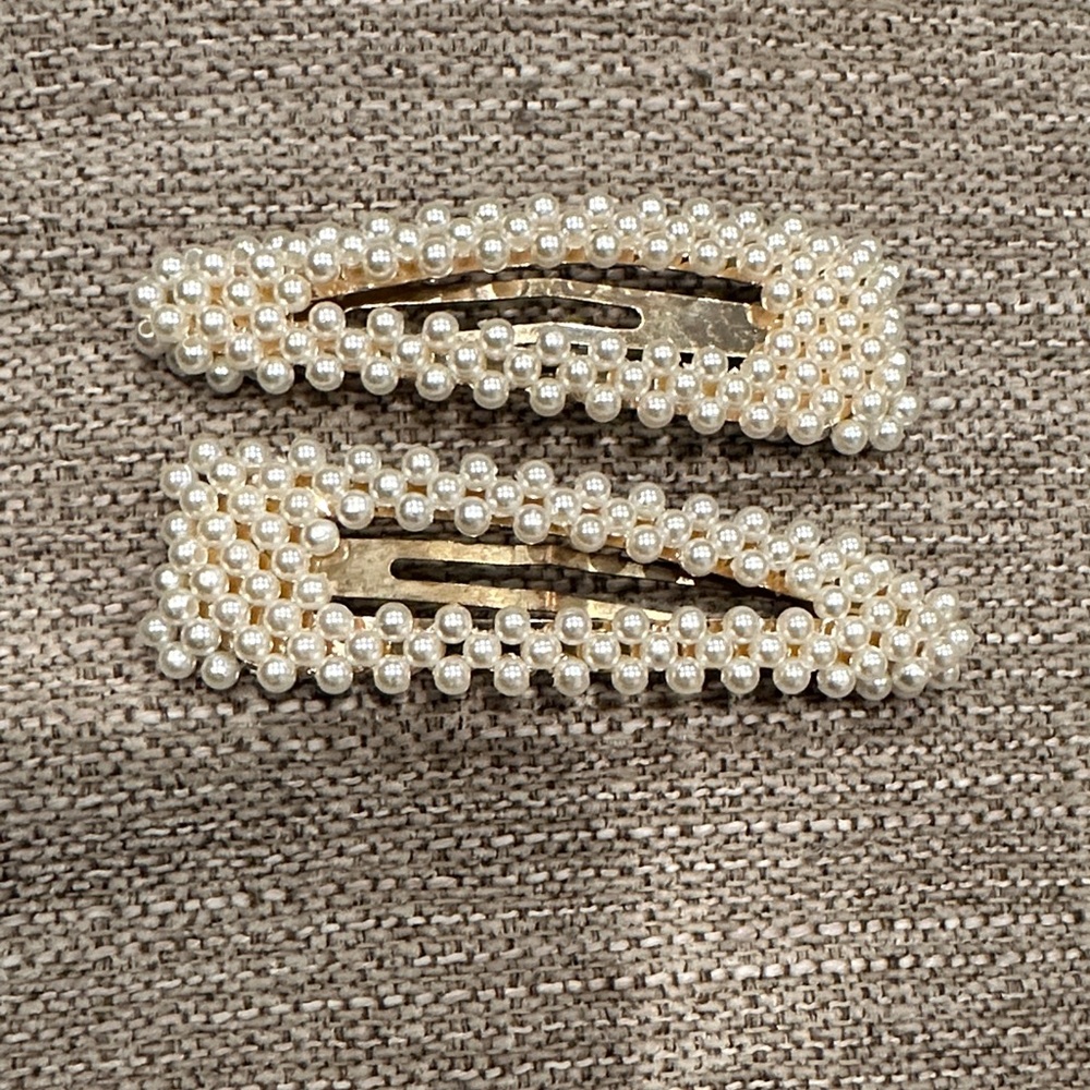 Francesca's Collections Gold and Pearl Hair Clips